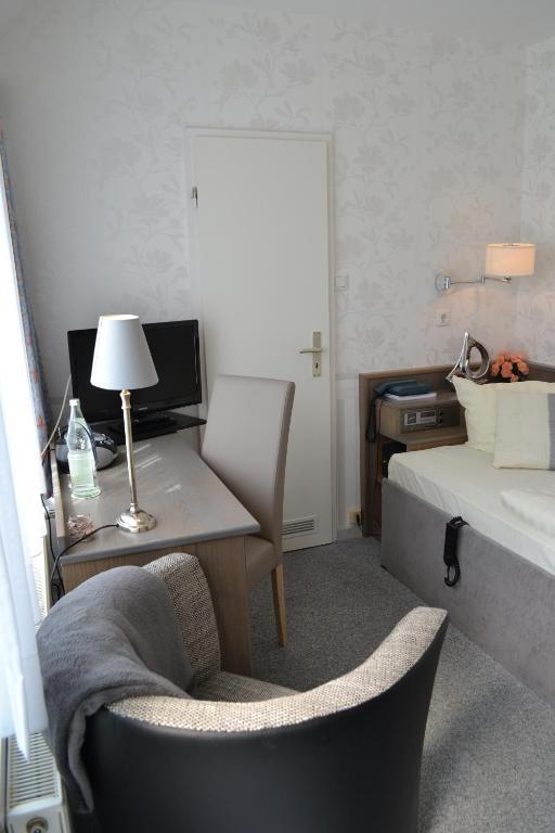 Hansa Hotel 3*