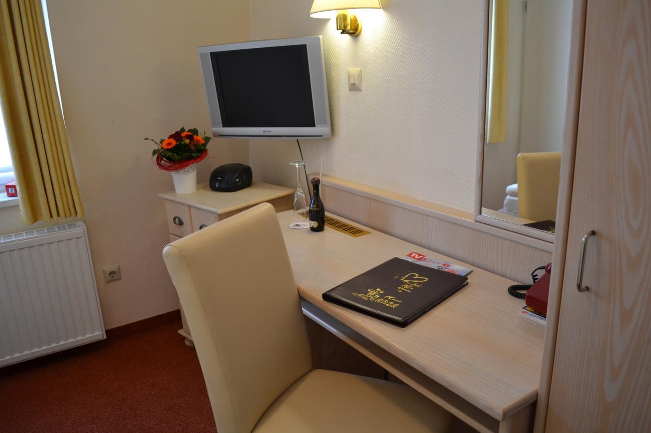 Hansa Hotel 3*